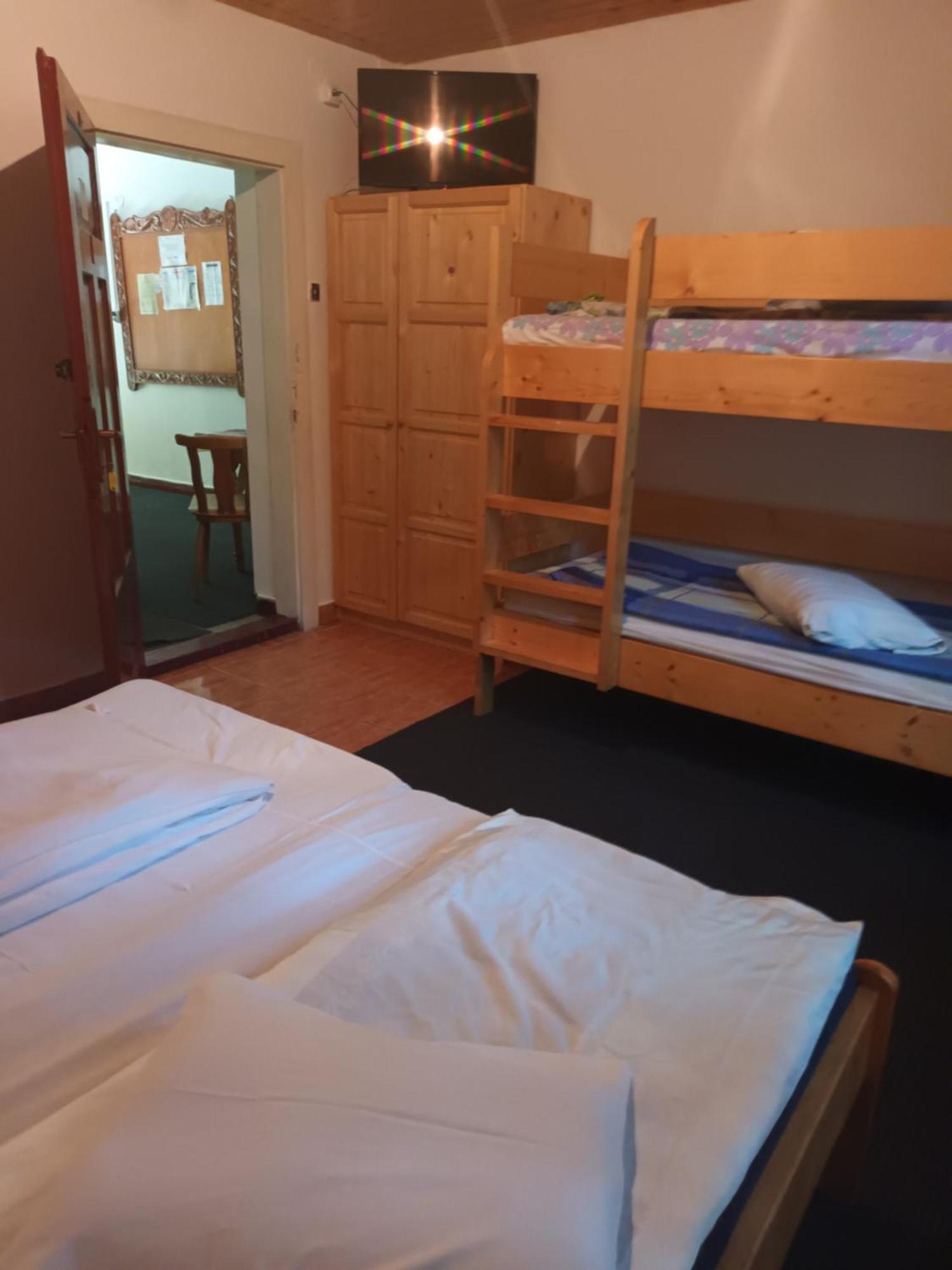 Antonia Hotel Бъйле Тушнад Екстериор снимка